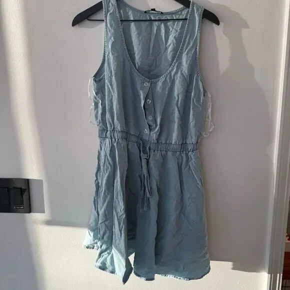 Lulus $89 Charming Presence Light Blue Chambray Mini Dress With Pockets size lar - Picture 3 of 5